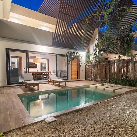 La Veleta Getaway At Asana Leaf House Sleeps 12 Villa